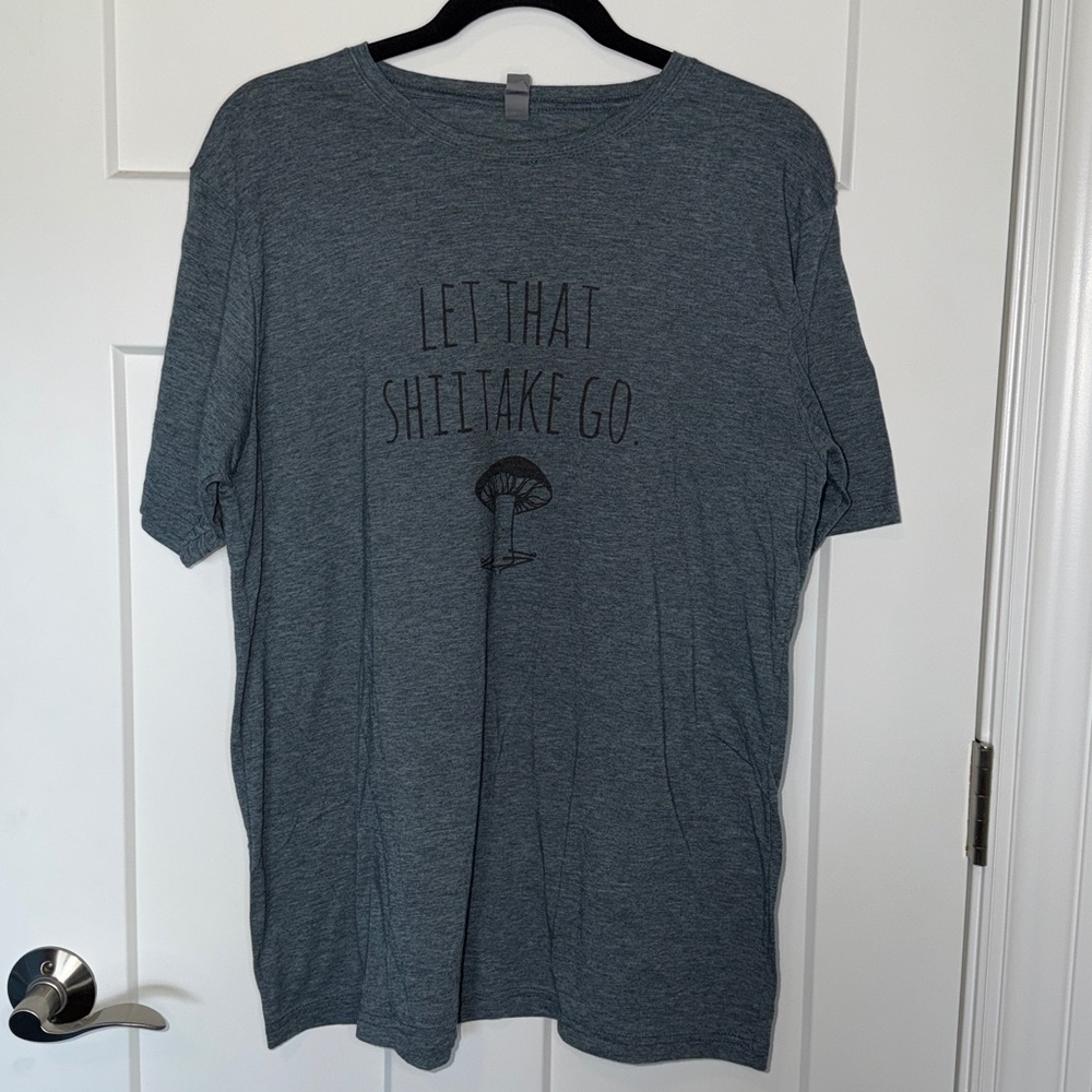 Grey alert That Shiitake Go Short Sleeve Tee